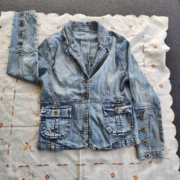 Jackets & Blazers - VINTAGE Denim/jean crop jacket